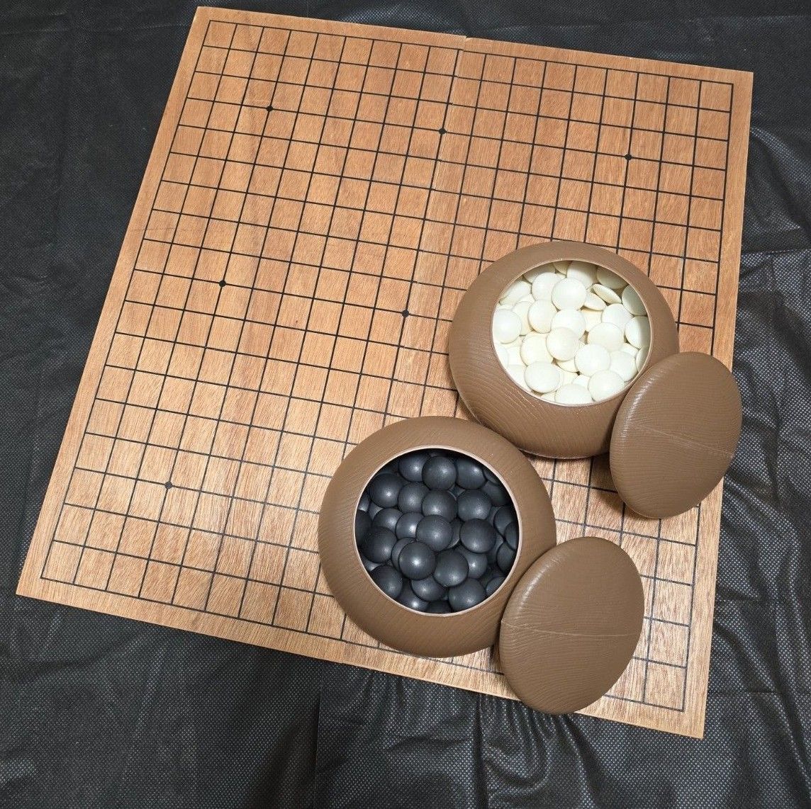 囲碁 木製碁石セット 黒白碁石付き 新品 木製19路囲碁盤セット(白黒石付き)|Yahoo!フリマ(旧