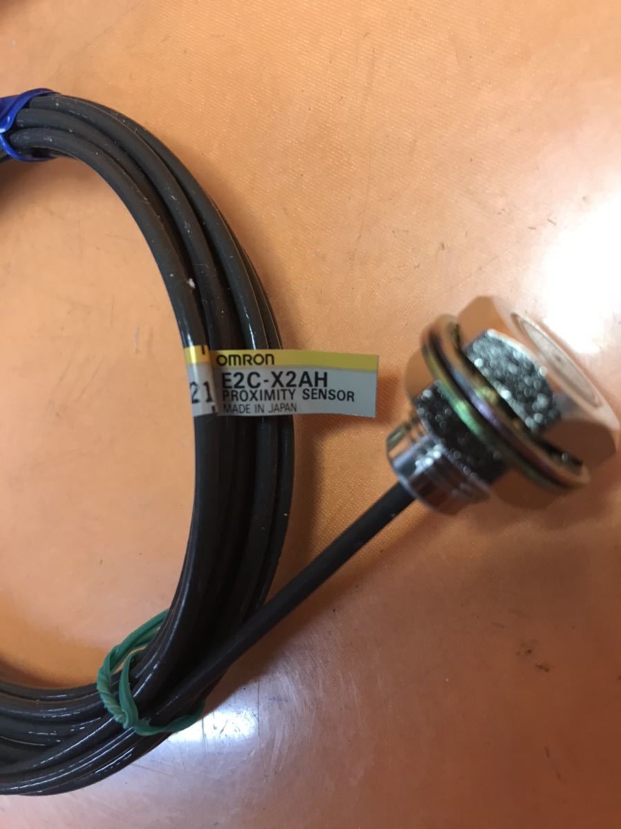 ☆定価44,000円の品物☆【324】OMRON E2C-X2AH アンプ分離近接センサ