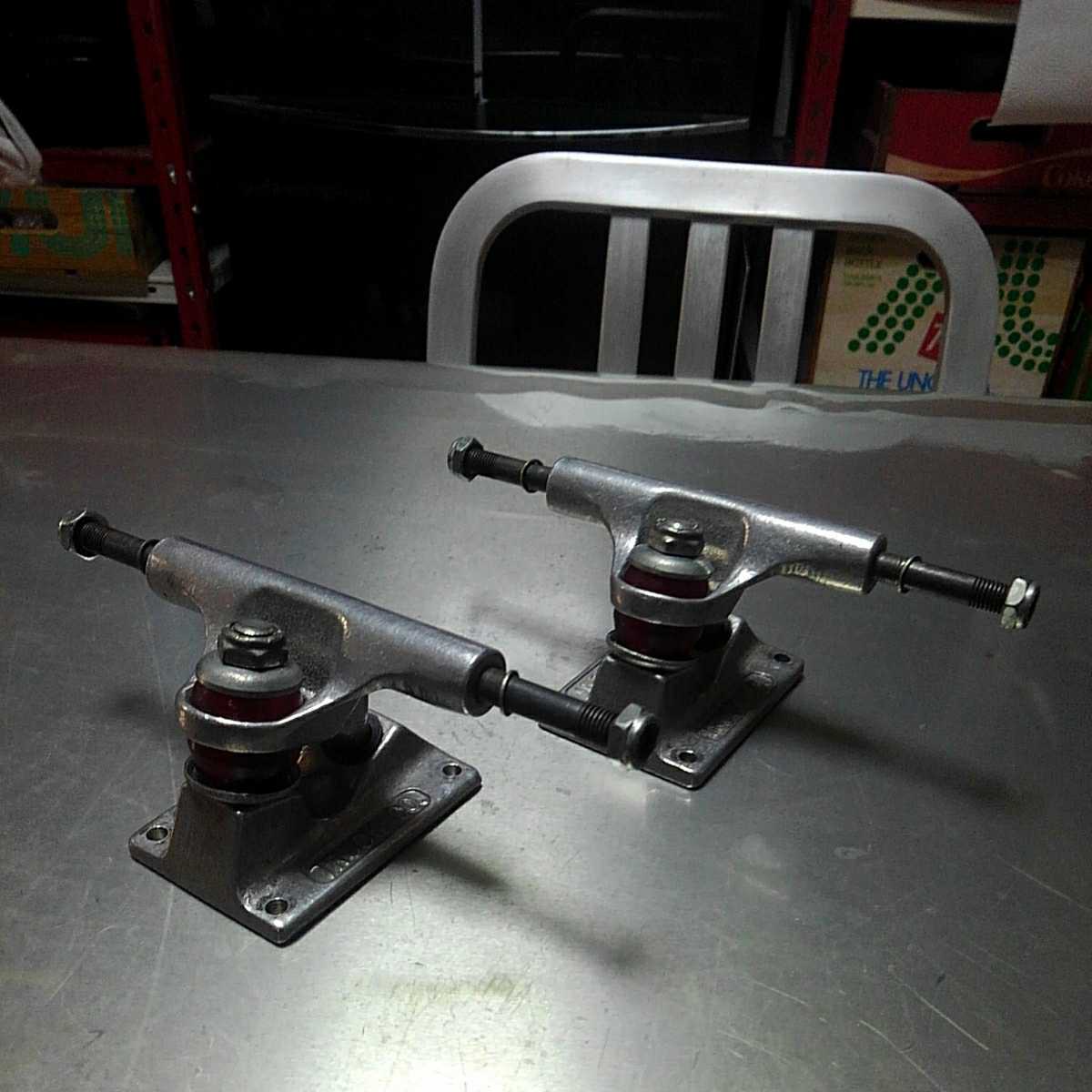 激レア T型ハンガー インディペンデント independent トラック 激レア T型ハンガー インディペンデント independent トラック