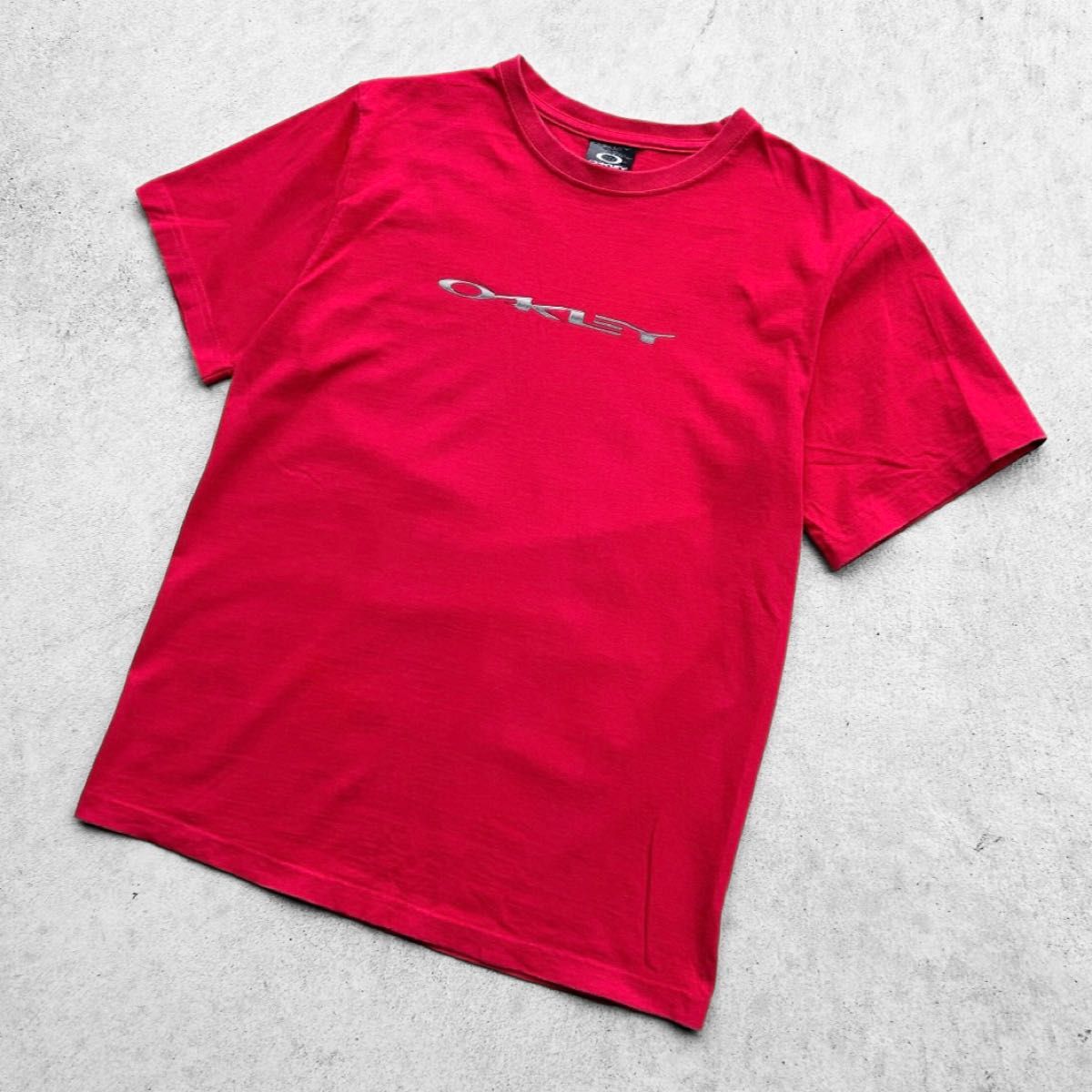 90s - 00s y2k vintage OAKLEY archive Center Logo T-shirt