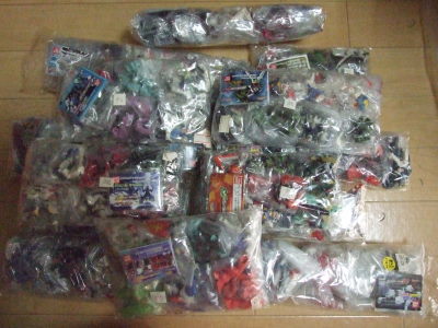 新着入荷の通販 HG 1~40。(1の初版が無し、再販と香港版のみ 機動戦士ガンダム 機動戦士ガンダム