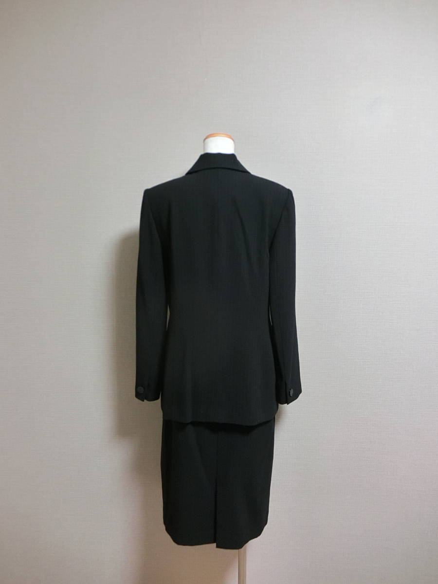 HANAE MORI 　ハナエモリ　デザインジャケット　スカート　セットアップスーツ　ブラック　ストライプ　４０_画像2