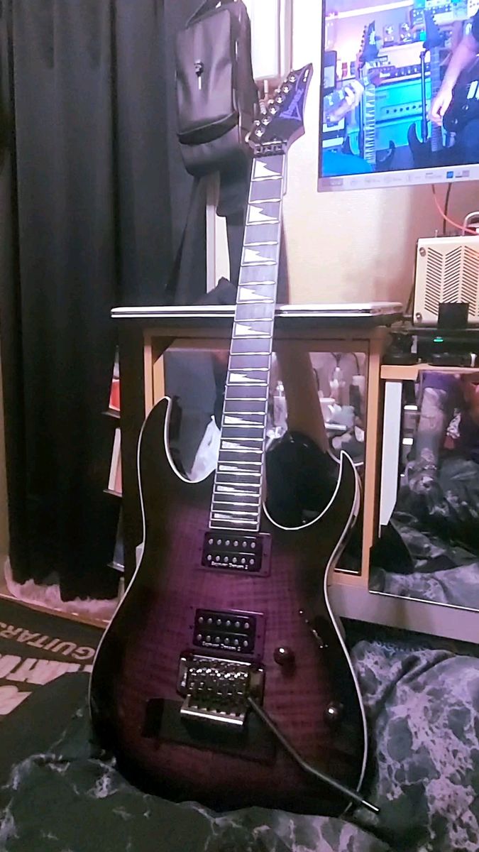 Ibanez GRG320FA ロックペグ搭載