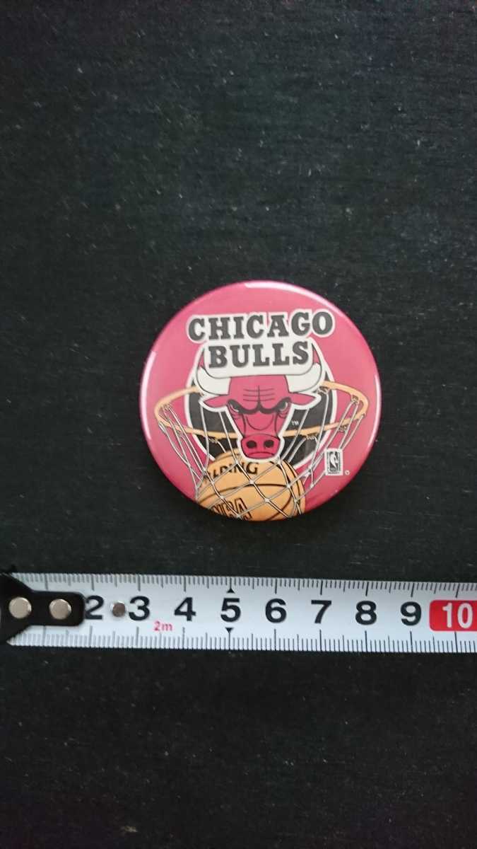 ヴィンテージ1990年代当時物!NBA CHICAGO BULLS シカゴ・ブルズ チーム ロゴ 缶バッジ MADE IN USA製 中古/バスケットボール ジョーダン_画像5
