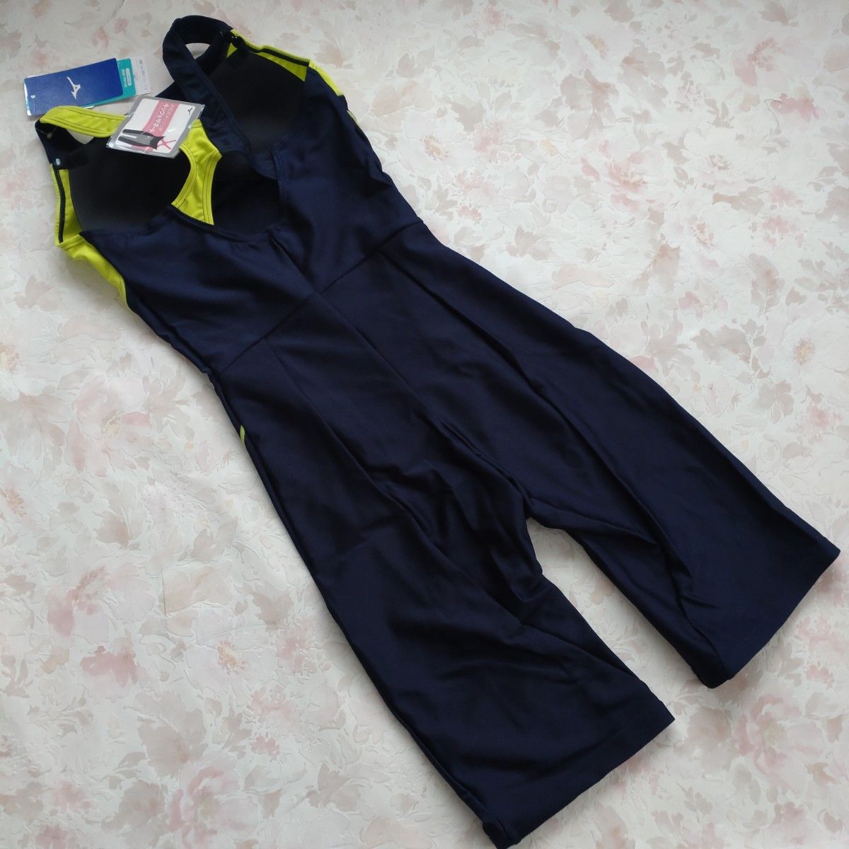 新品 ミズノ 競泳水着 ストロークワン 水平姿勢 アップキッカー2XL カップ付 新品 MIZUNO 競泳水着 ストロークワンSTROKEONE カップ付 水平