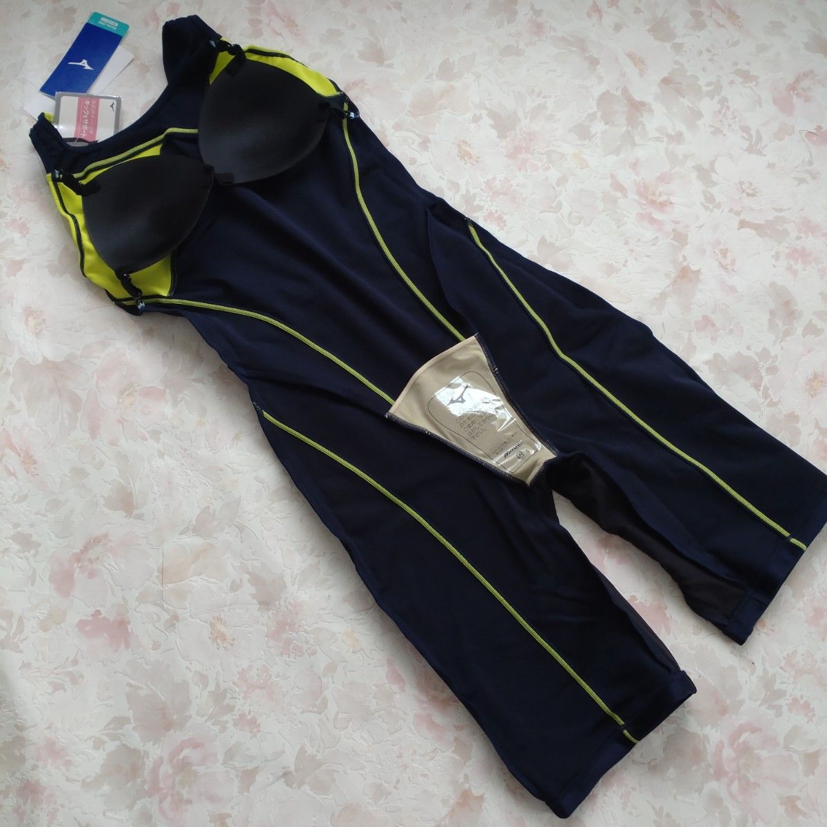 新品 ミズノ 競泳水着 ストロークワン 水平姿勢 アップキッカー2XL カップ付 新品 MIZUNO 競泳水着 ストロークワンSTROKEONE カップ付 水平
