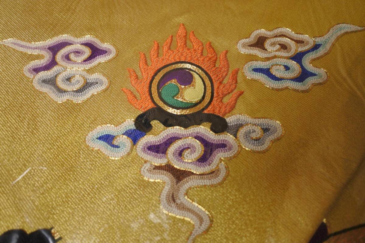 Yahoo!オークション - 長期保管品 最高級手刺繍打敷 本金刺繍 Yahoo!オークション - 長期保管品 最高級手刺繍打敷 本金刺繍