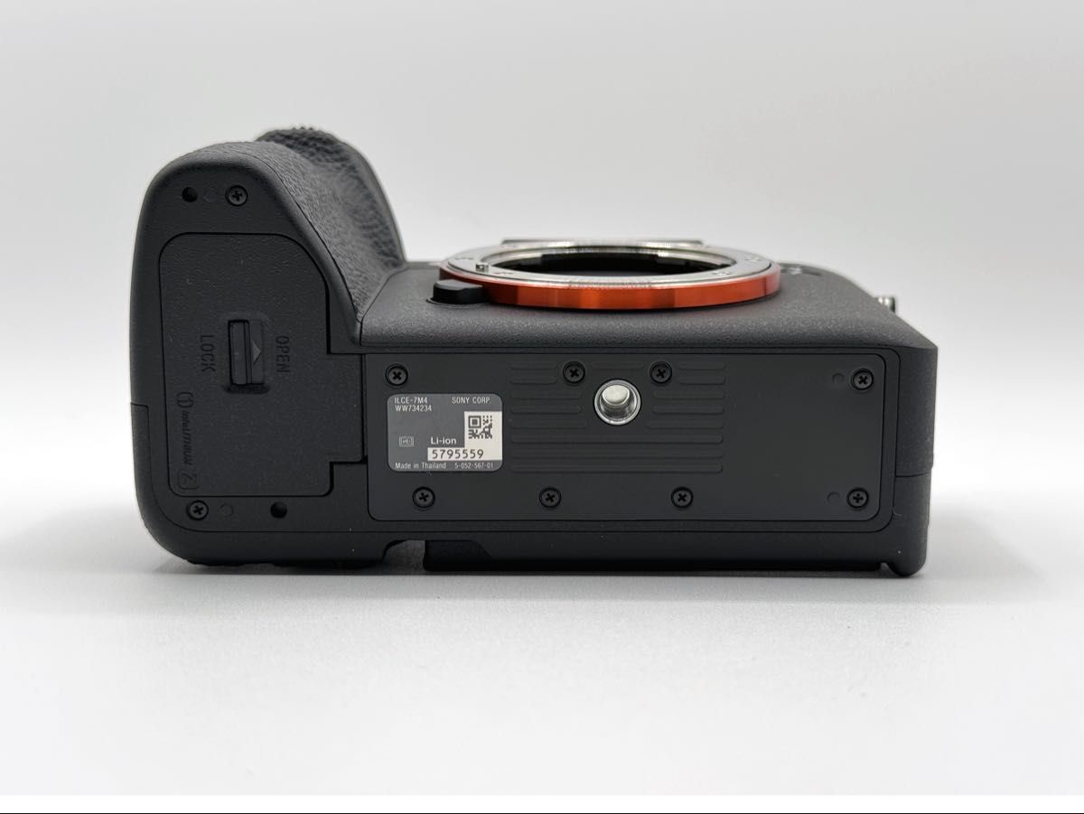 SONY α7 IV ILCE-7M4 ボディ 純正 充電器・ガラスフィルム付き SONY α7 IV ボディ 純正 充電器・ガラスフィルム付き ILCE-7M4