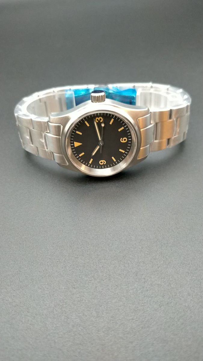 Back to Origin/堅牢でハイスペック【国産S社製NH35搭載/新品】防水性能200m サファイア 316L 自動巻き