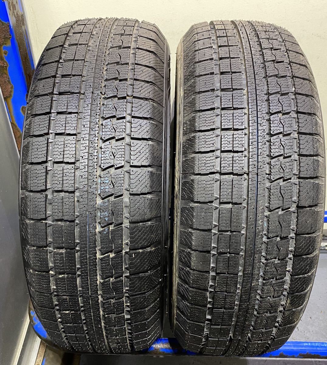 バリ山　イボ付き　送料無料　215/60R17 96Q（TOYO）Winter TRANPATH MK4 2本 B.14_画像1