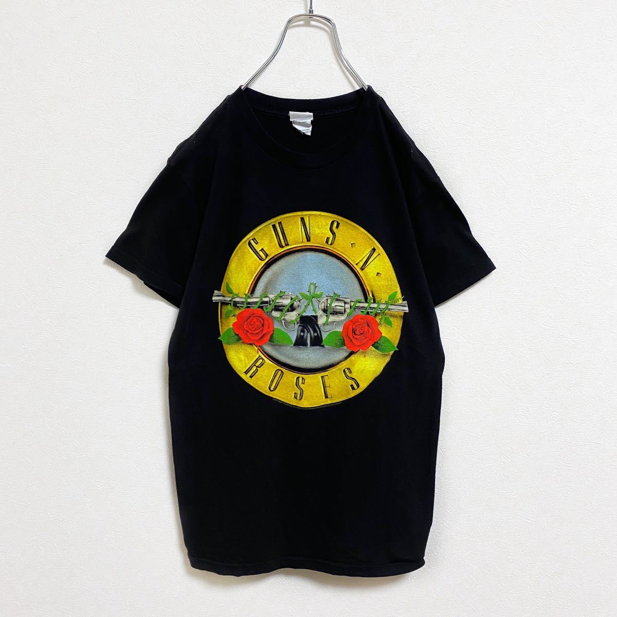 【廃盤】ガンズアンドローゼス サークルロゴ バンドTシャツ ロックTシャツ メンズ S ピストル 薔薇 Guns N' Roses 銃 二丁拳銃 ロゴ 黒