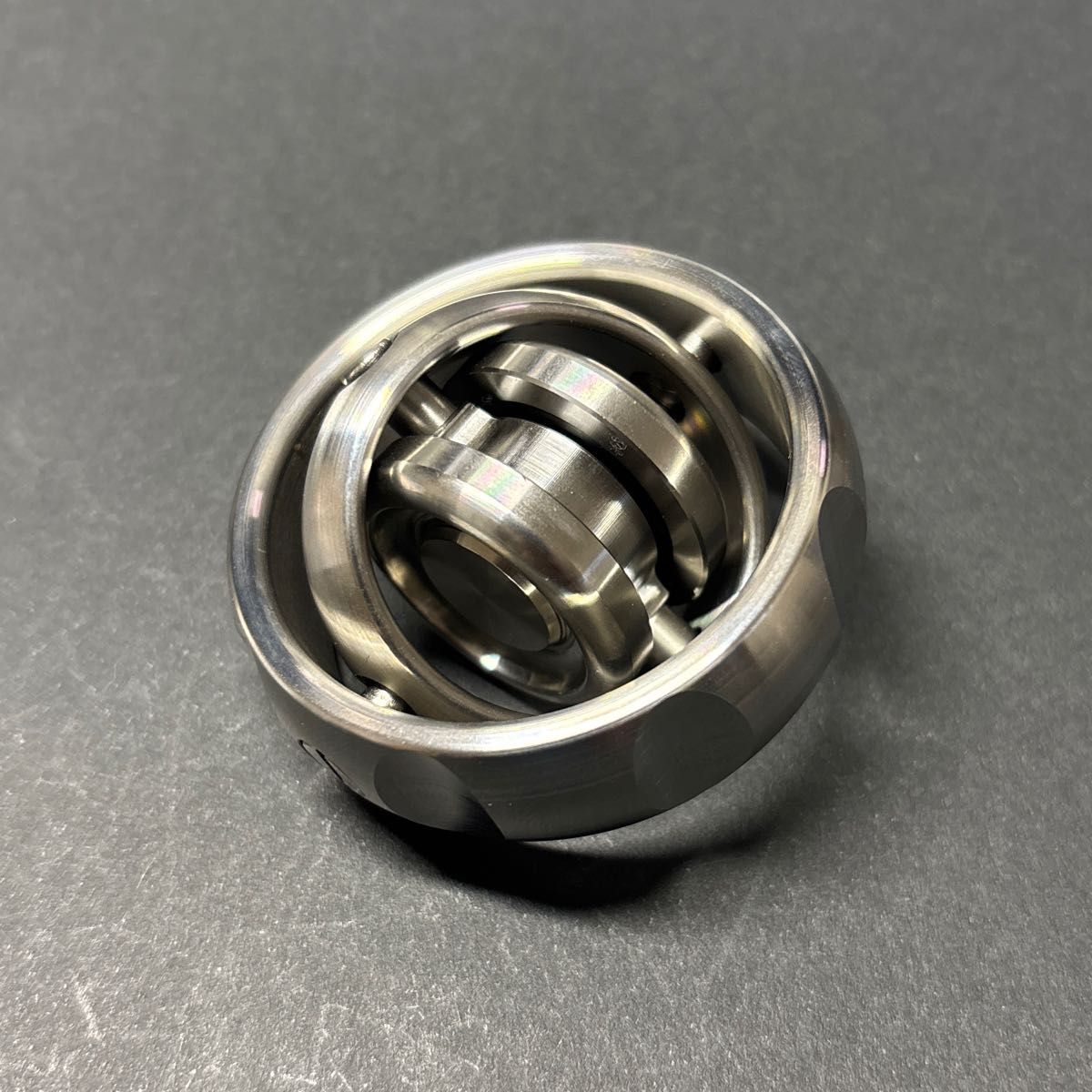 フィジェットトイ 3Dハンドスピナー 360°自由回転 ジャイロ EDC フィジェットトイ 3Dハンドスピナー 360°自由回転 ジャイロ EDC