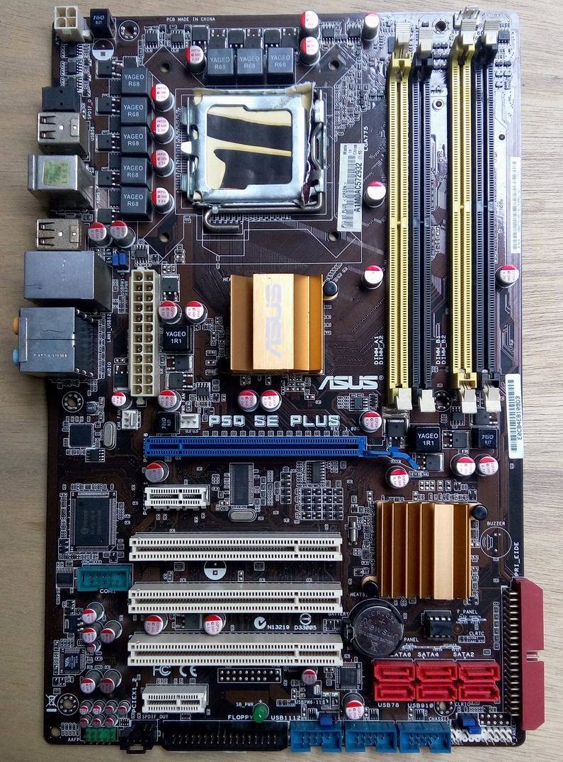 美品 ASUS P5Q SE PLUS マザーボード Intel P45 LGA 775 Core 2 Quad,Core 2 Duo,Pentium D,Celeron D,Core2 Extreme ATX DDR2_画像1