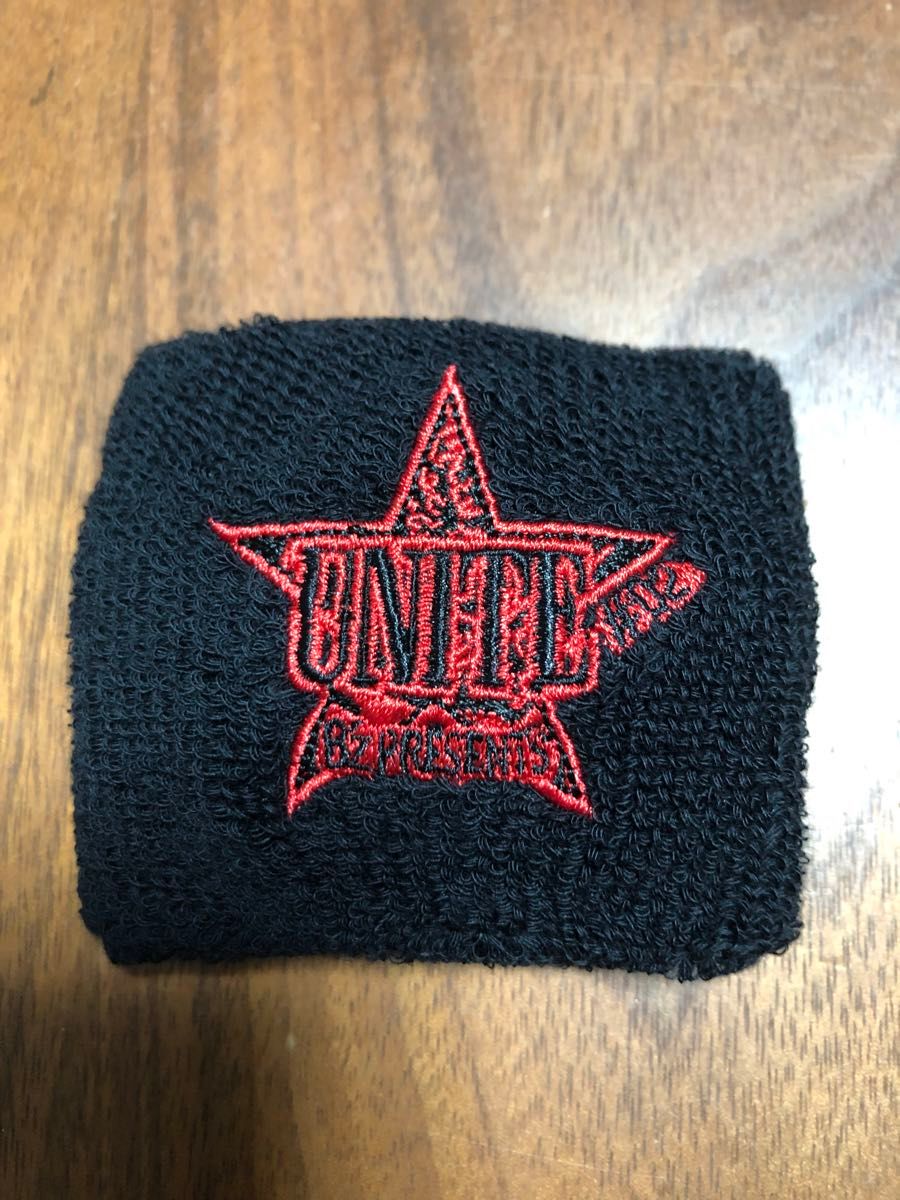 B'z UNITE #02 限定グッズセット リストバンド3つ ピックパッジ B'z UNITE #02 ガチャガチャ リストバンド 新品未使用|Yahoo