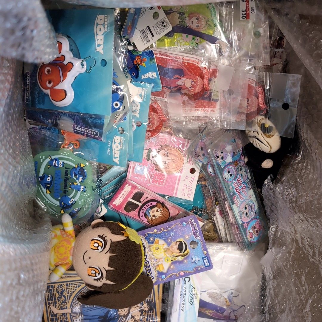 アニメグッズ 大量 まとめ売り 約800点 新品・未使用 アニメグッズ 大量 まとめ売り 約800点 新品・未使用 転売