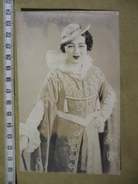 戦前1930年代 古絵葉書　”SSK”松竹少女歌劇団 女優　お名前がわかりません。？　希少・貴重です。_画像1