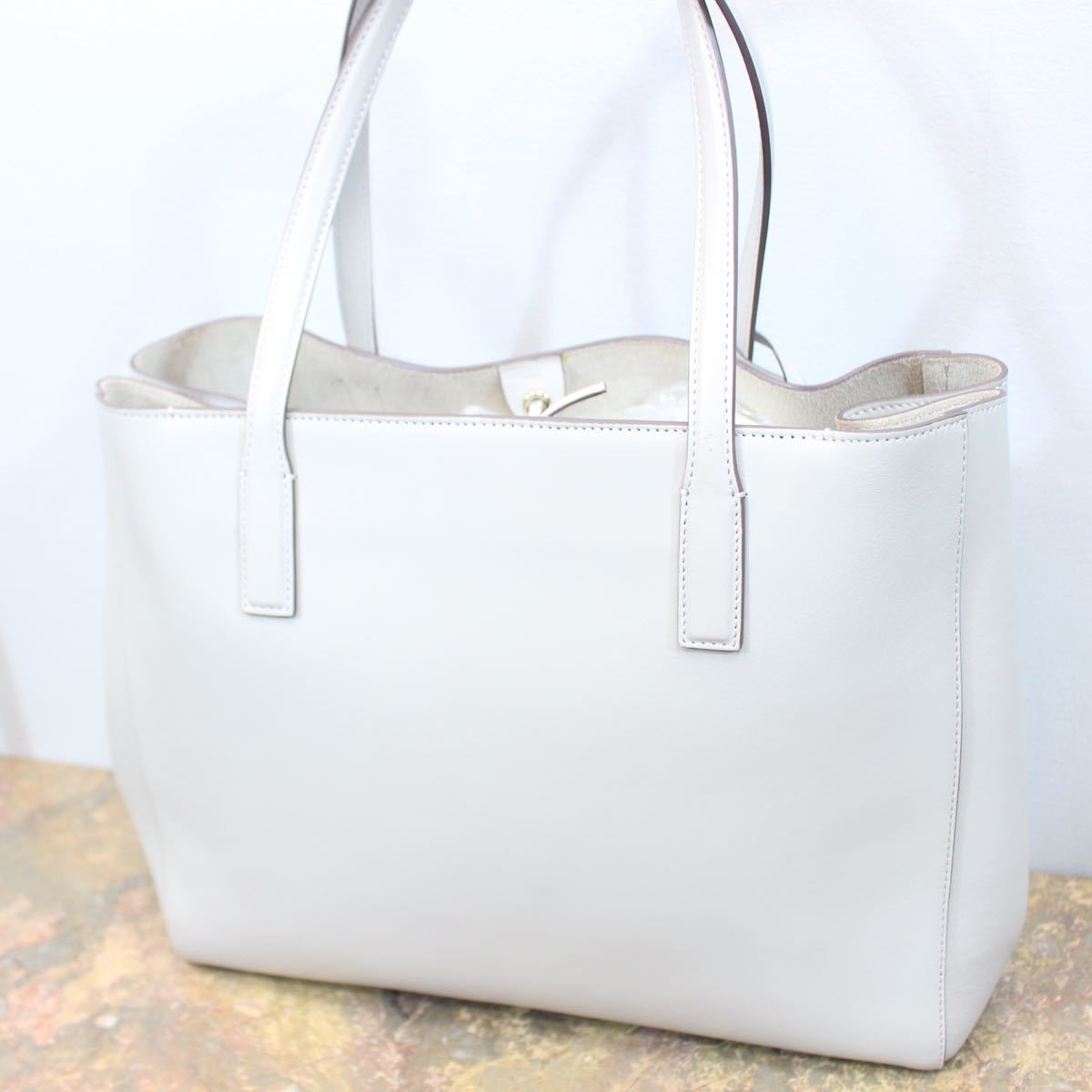 ANYA HINDMARCH EBURY SHOPPER WINK SMILY LEATHER TOTE BAG MADE IN