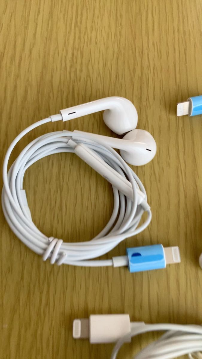 iPhoneライトニングイヤフォン(3個)ほぼ未使用品