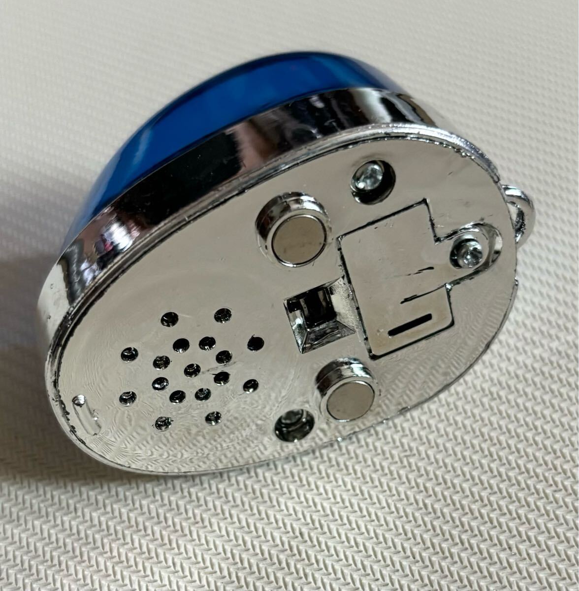 ★緊急出動 パトロール サイレンランプ 赤灯 ランプ サイレン 赤色灯 ミニチュア 動作確認済み ガチャ 中古 青 ブルー マグネット 磁石_画像5