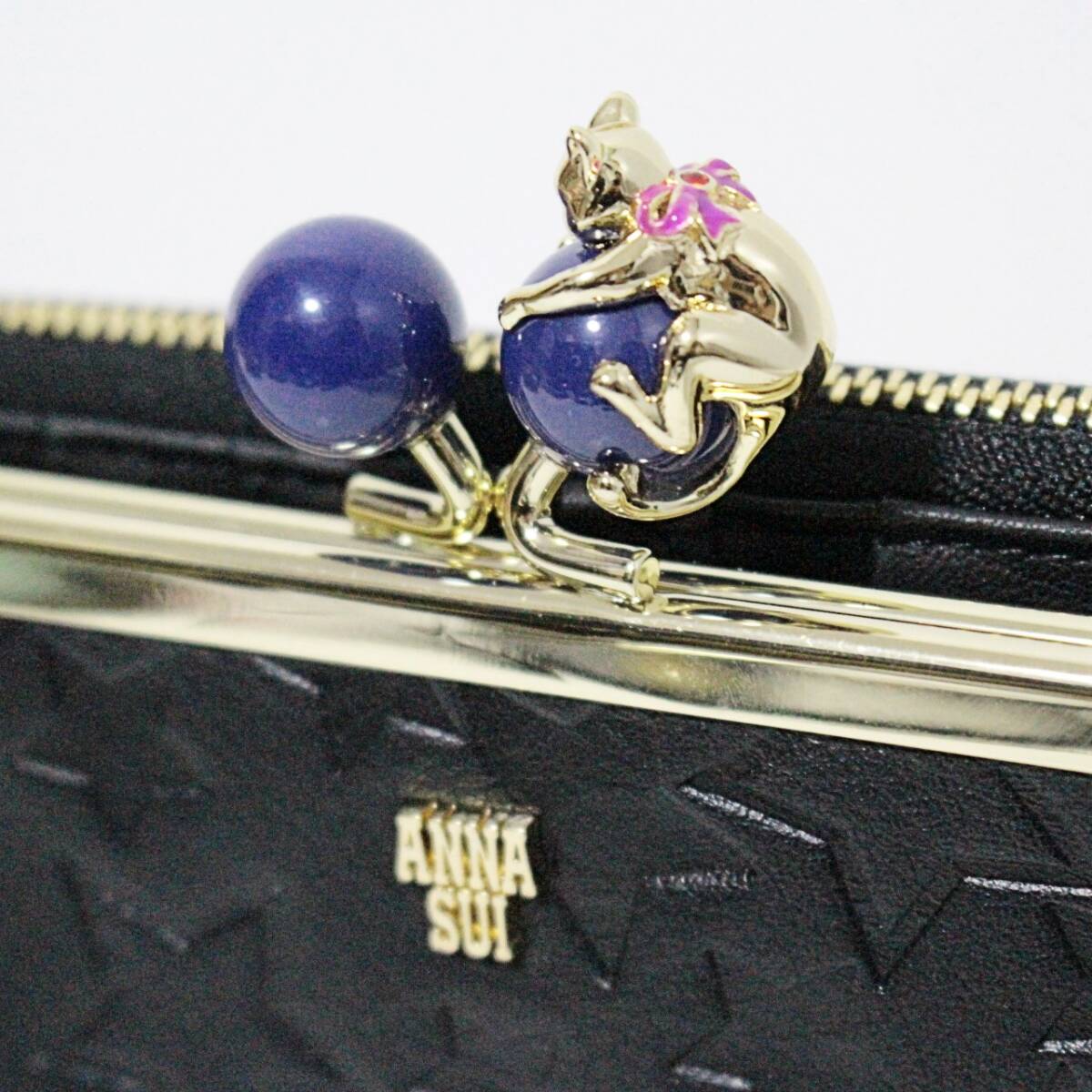 ANNA SUI ブラック レザー 裏地総柄 がま口 コインケース ウサギ 財布 ANNA SUI ブラック レザー 裏地総柄 がま口 コインケース ウサギ