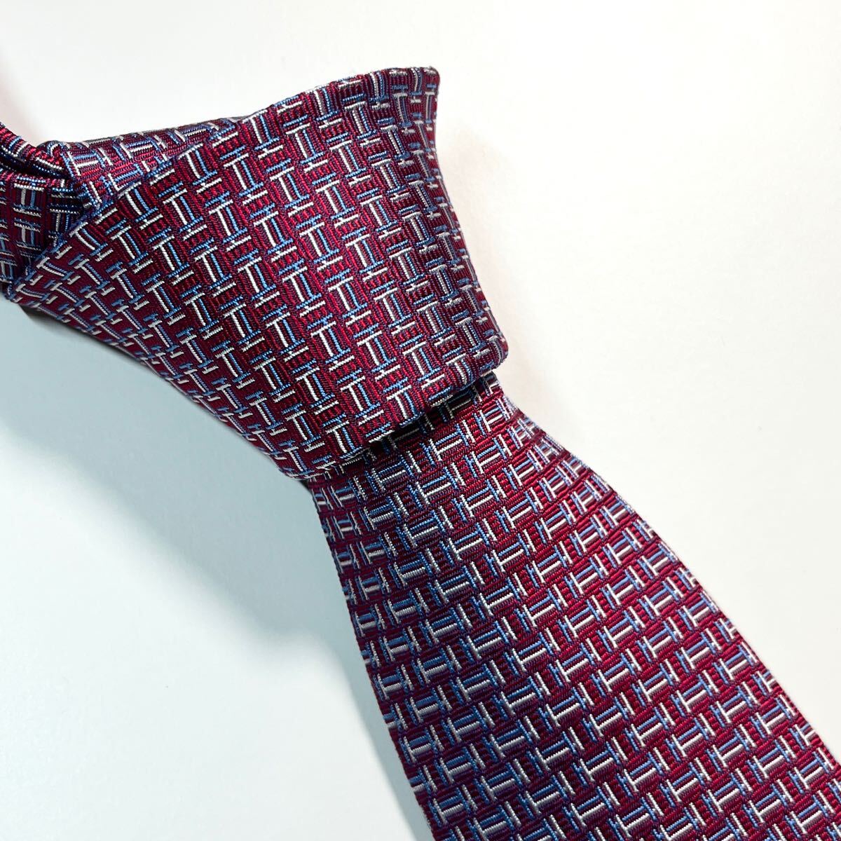 極美品 HERMES ネクタイ Cavalcade 馬 ホース ネイビー H柄 希少 極美品 HERMES エルメス ネクタイ H柄 Hモチーフ 馬 ホース