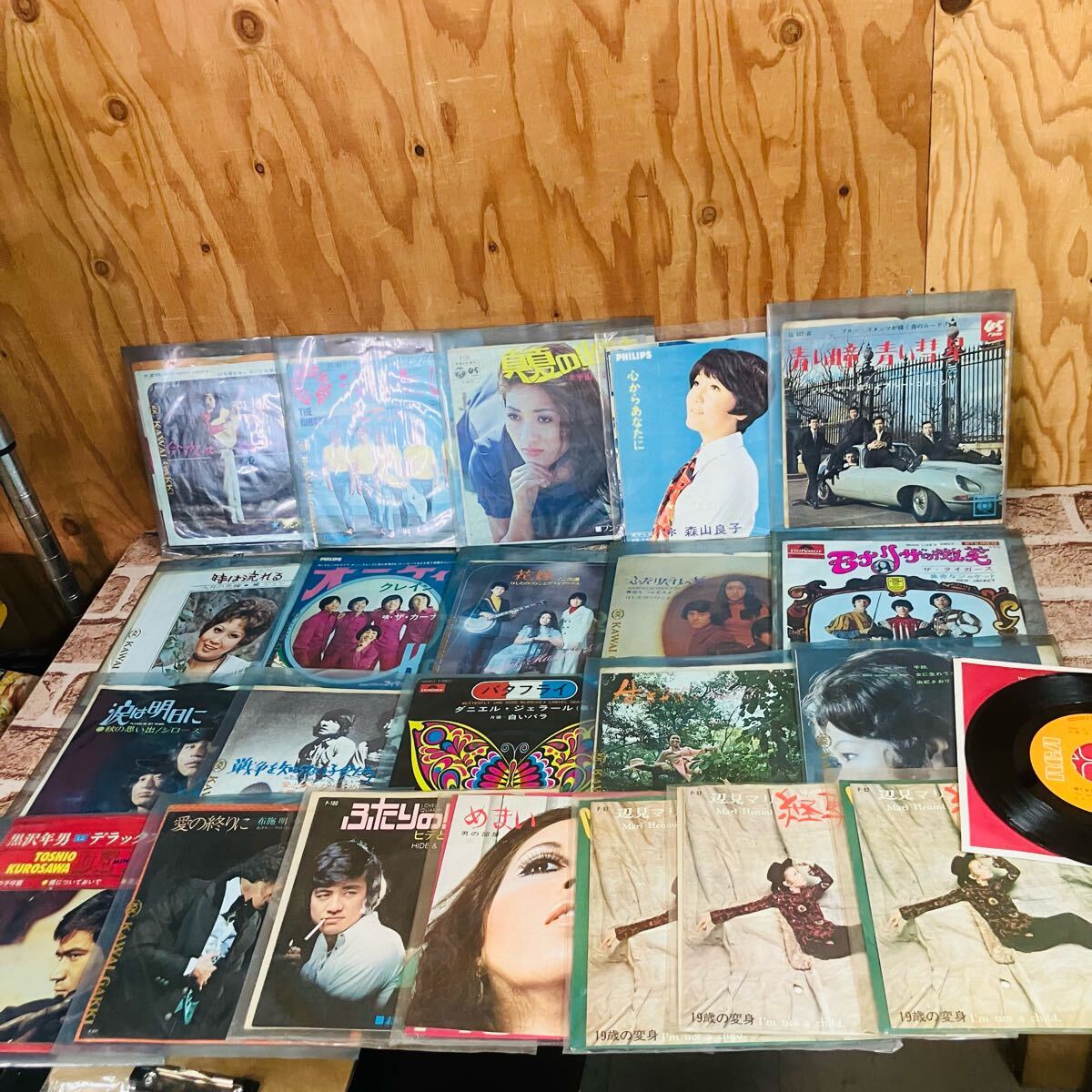 邦楽EP盤 まとめて 96枚 ➕ 9枚 合計 105枚 ( 9枚追加しました。) 邦楽EP盤 まとめて 96枚 ➕ 9枚 合計 105枚 ( 9枚追加しま