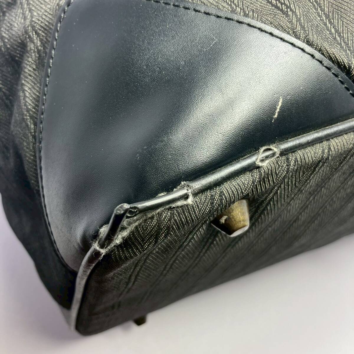 BG20 Crocodile крокодил сумка "Boston bag" черный ручная сумочка чёрный полоса кожа руль серый унисекс застежка-молния 