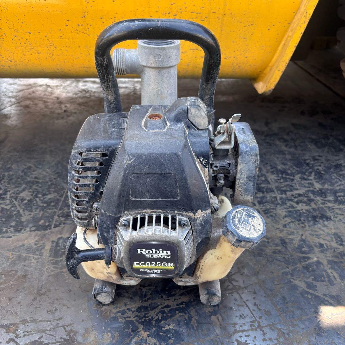 工進　ロビン　エンジンポンプ　KR-25F KR-25 エンジンポンプ 口径25ミリ 2サイクルシリーズ 1台 工進