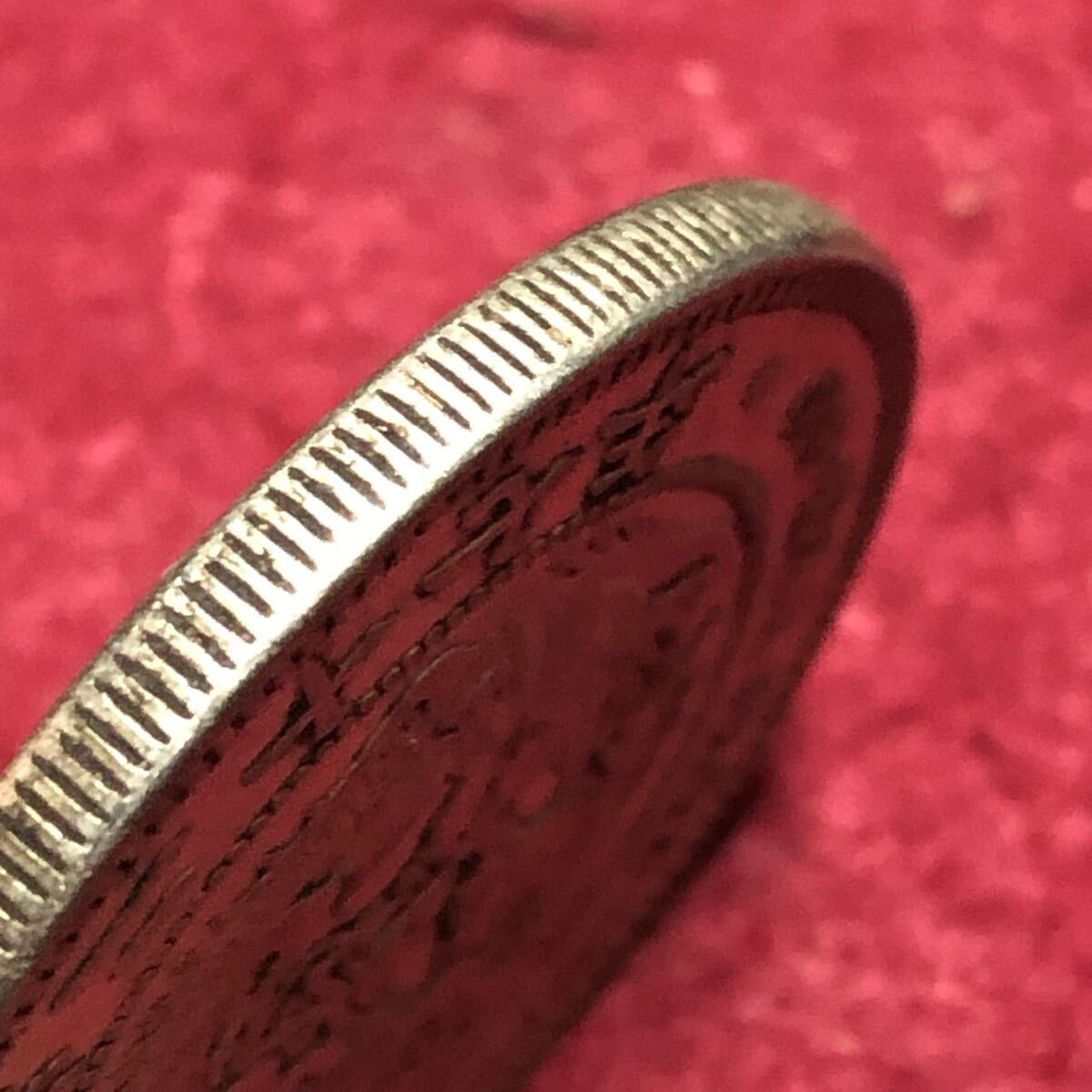 銀貨 日本 新一円銀貨 明治二十七年 丸銀 丸才 刻印あり 旭日