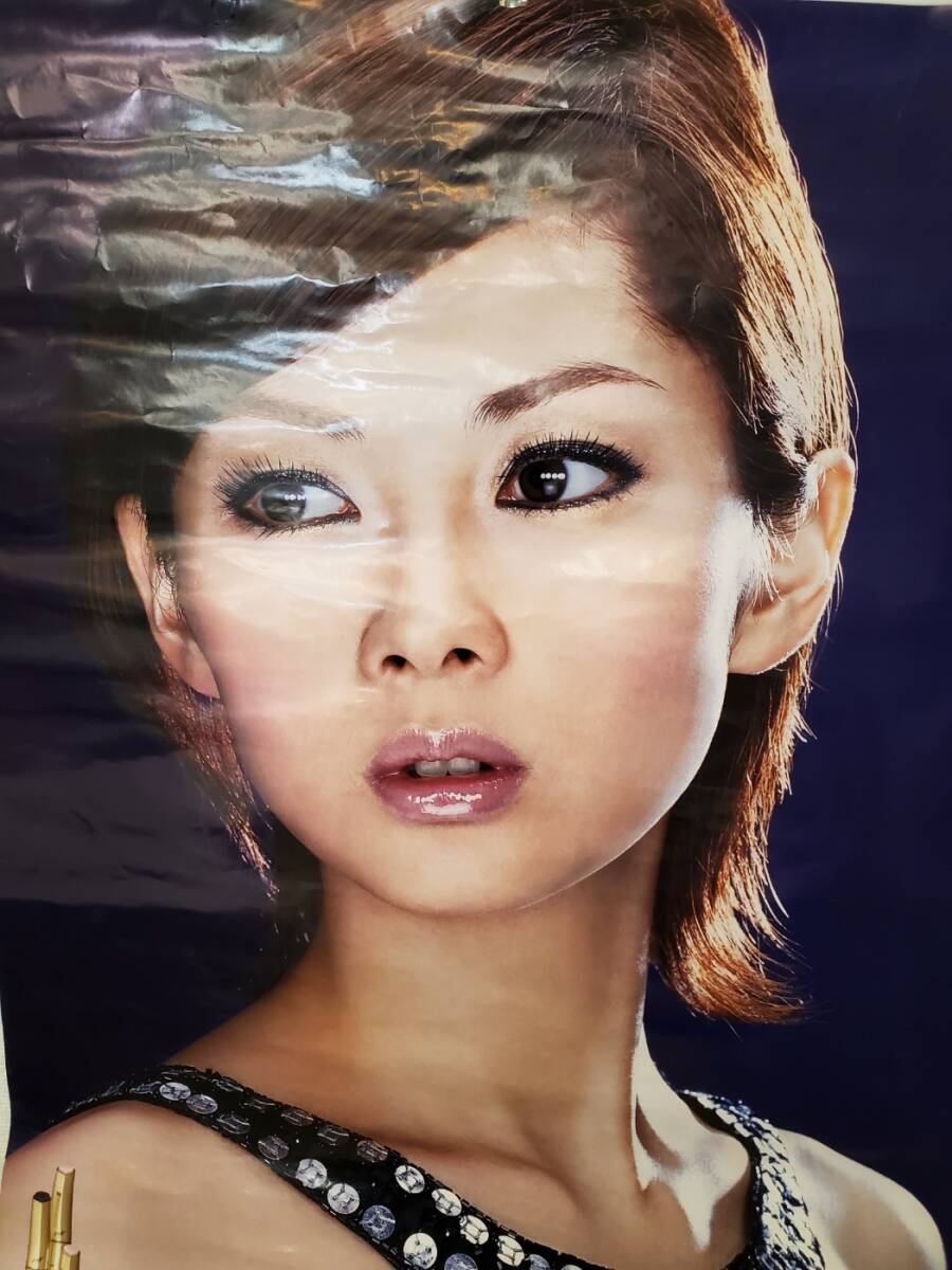 伊東美咲 資生堂 PN/ピエヌ フォルミングパール ヒカル。 告知 ポスター SHISEIDO 103×73㎝_画像1