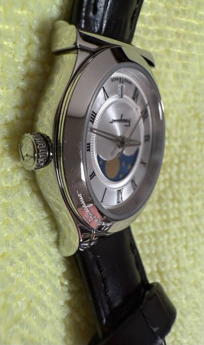 【希少】Salvatore Ferragamo フェラガモ ムーンフェイズ腕時計 送料込 希少 Salvatore Ferragamo フェラガモ 腕時計ムーン