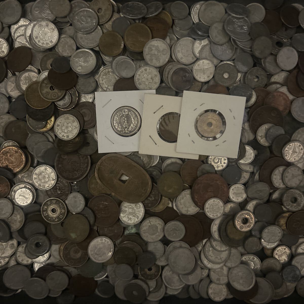 遺品整理　古銭まとめ売り　約1.5㌔ 古銭 まとめ売り 銀貨 銅貨 その他色々 約520グラム｜Yahoo