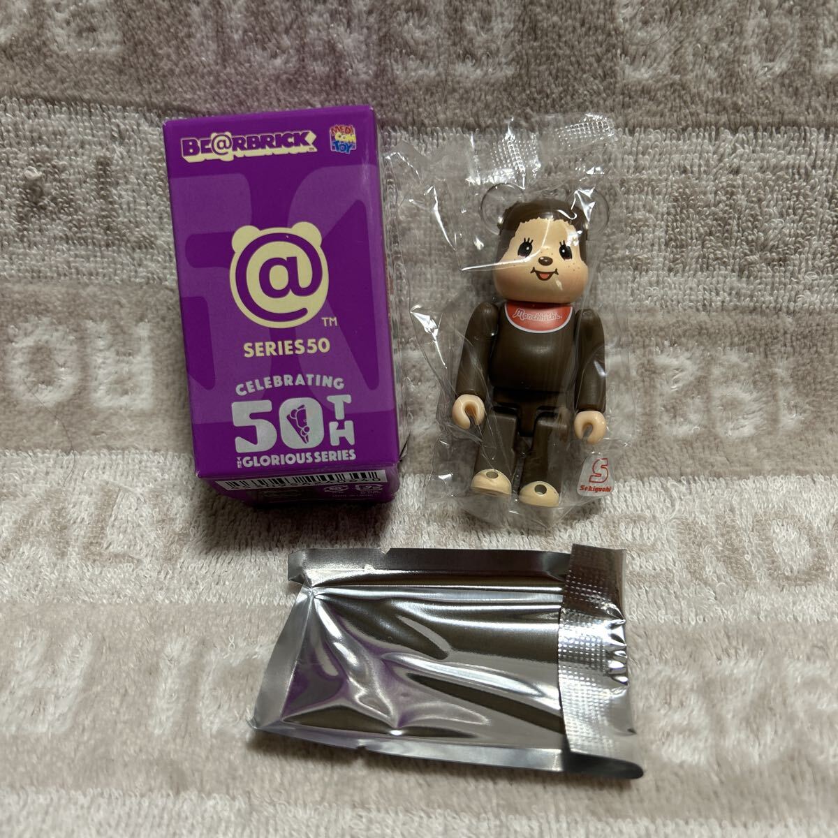 BE@RBRICK ベアブリック　50 モンチッチ 未開封_画像1