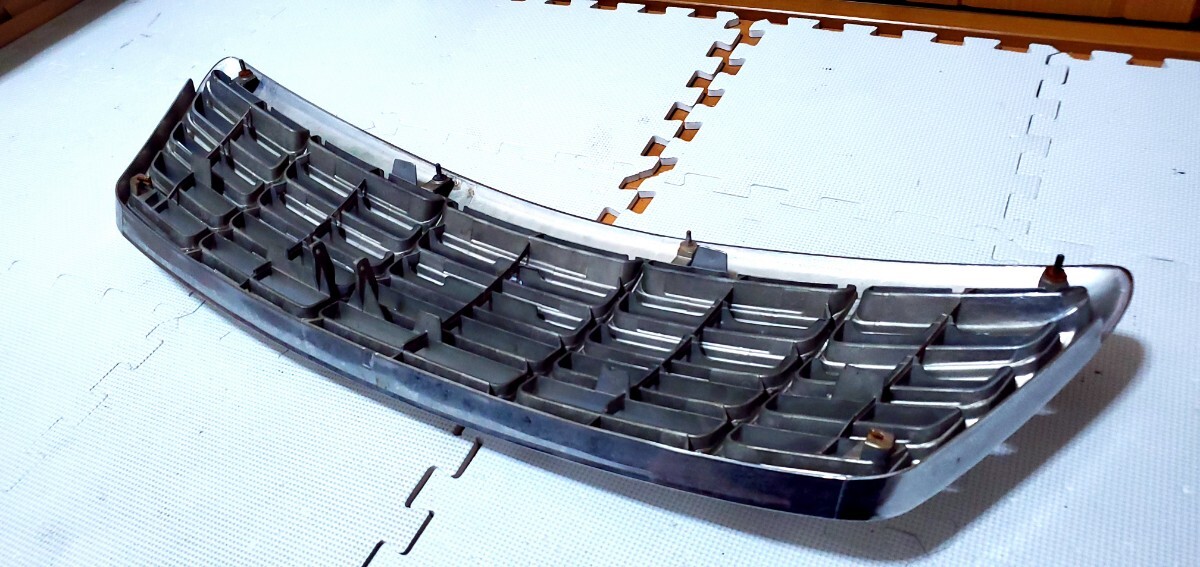 ★送料無料★　18系　クラウン　社外マークレスフロントメッキグリル　破損無し　(検　前期・後期・ロイヤル・アスリート)_画像10