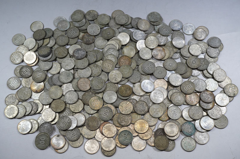 長期保管品 古銭 100円 / 百円 銀貨 稲穂 60枚 鳳凰 5枚 東京オリンピック 1枚 計66枚 額面 6600円 　検) 貨幣 硬貨 Yahoo!オークション -「稲穂100円銀貨」(その他) (日本)の落札相場