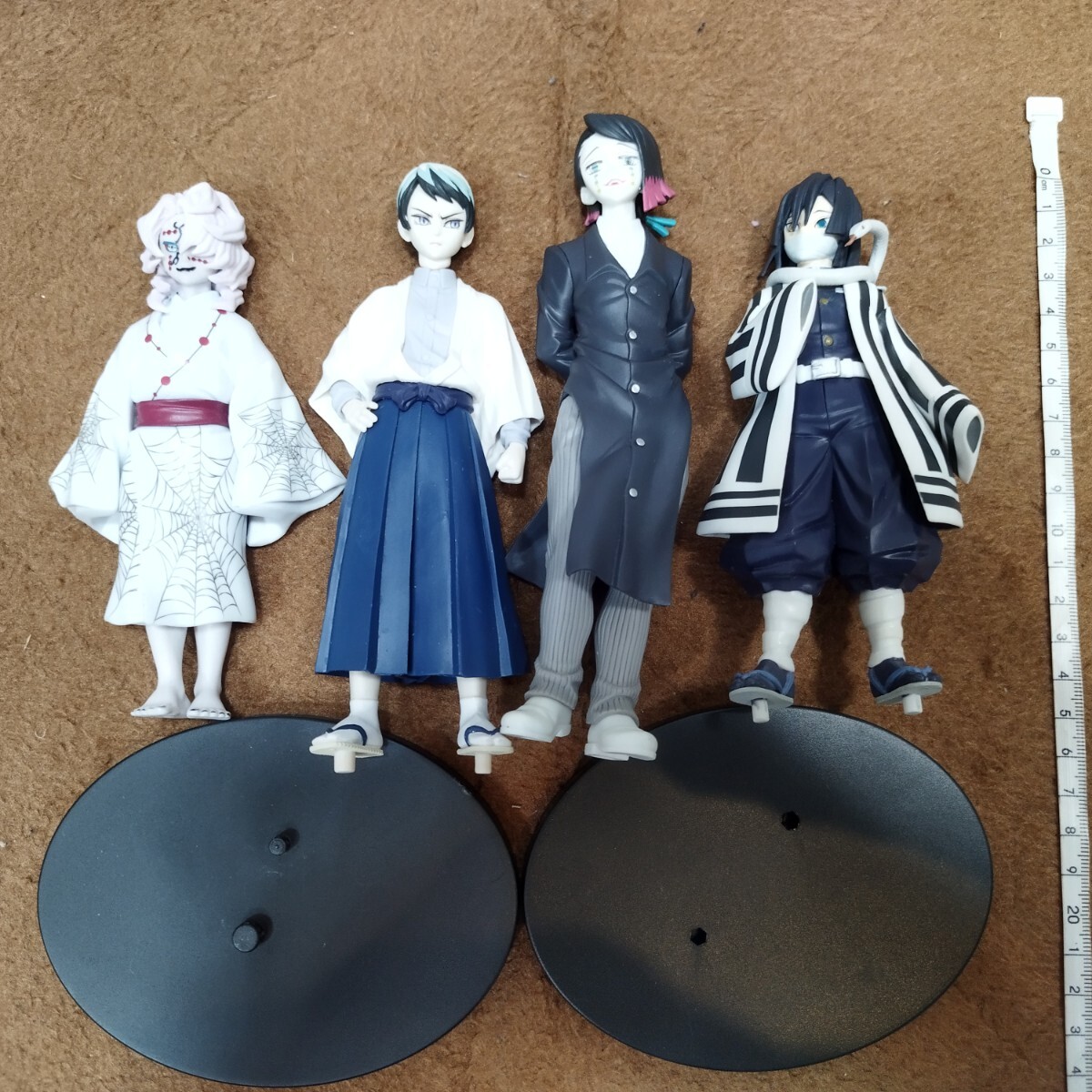 鬼滅の刃 キャラクターグッズ まとめ売り ぬいぐるみ フィギュア 缶バッジ 鬼滅の刃 フィギュア 缶バッジ ぬいぐるみ マスコット カード