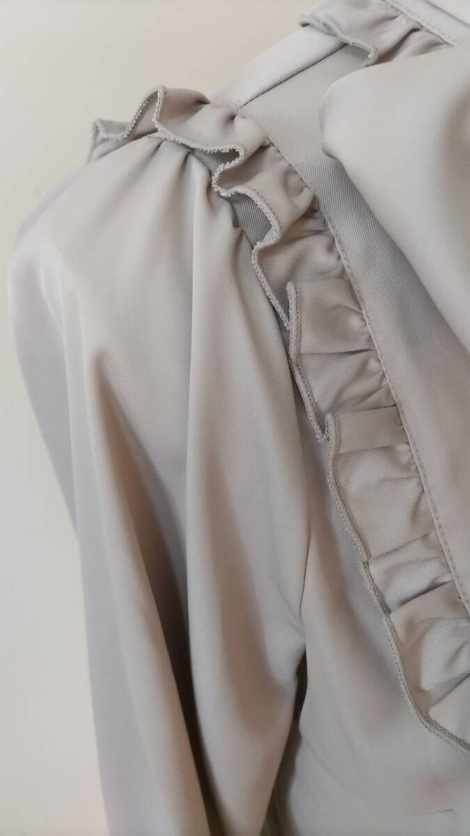 No.2737_アマベル_ブラウンロゴ刺繍リボンブラウス_画像5