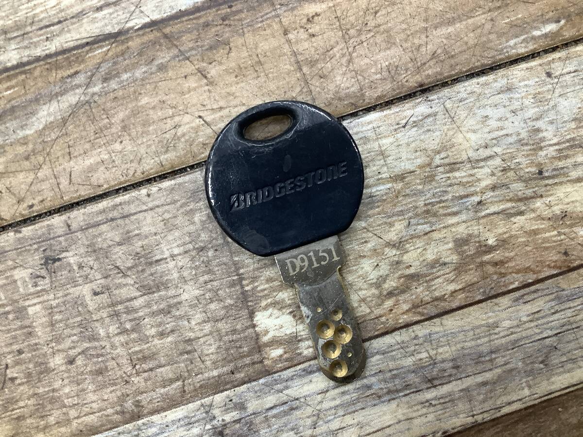 K230 BRIDGESTONE Angelino Petite e ブリヂストン アンジェリーノプティットe(A20L84)20インチ カギ キーセット 中古品 _画像3