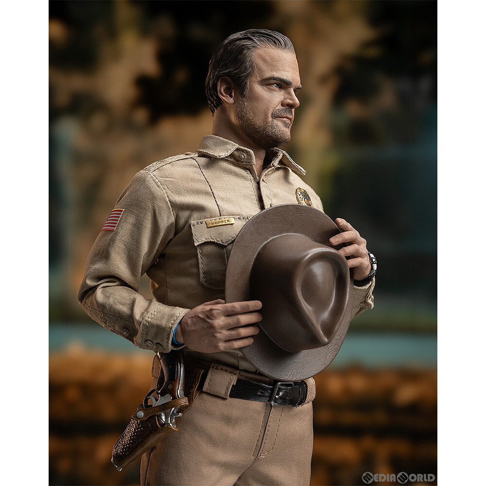【中古】[FIG]ジム・ホッパー(シーズン1) Stranger Things(ストレンジャー・シングス) 未知の世界 1/6 完成品 可動フィギュア threezero(ス_画像4