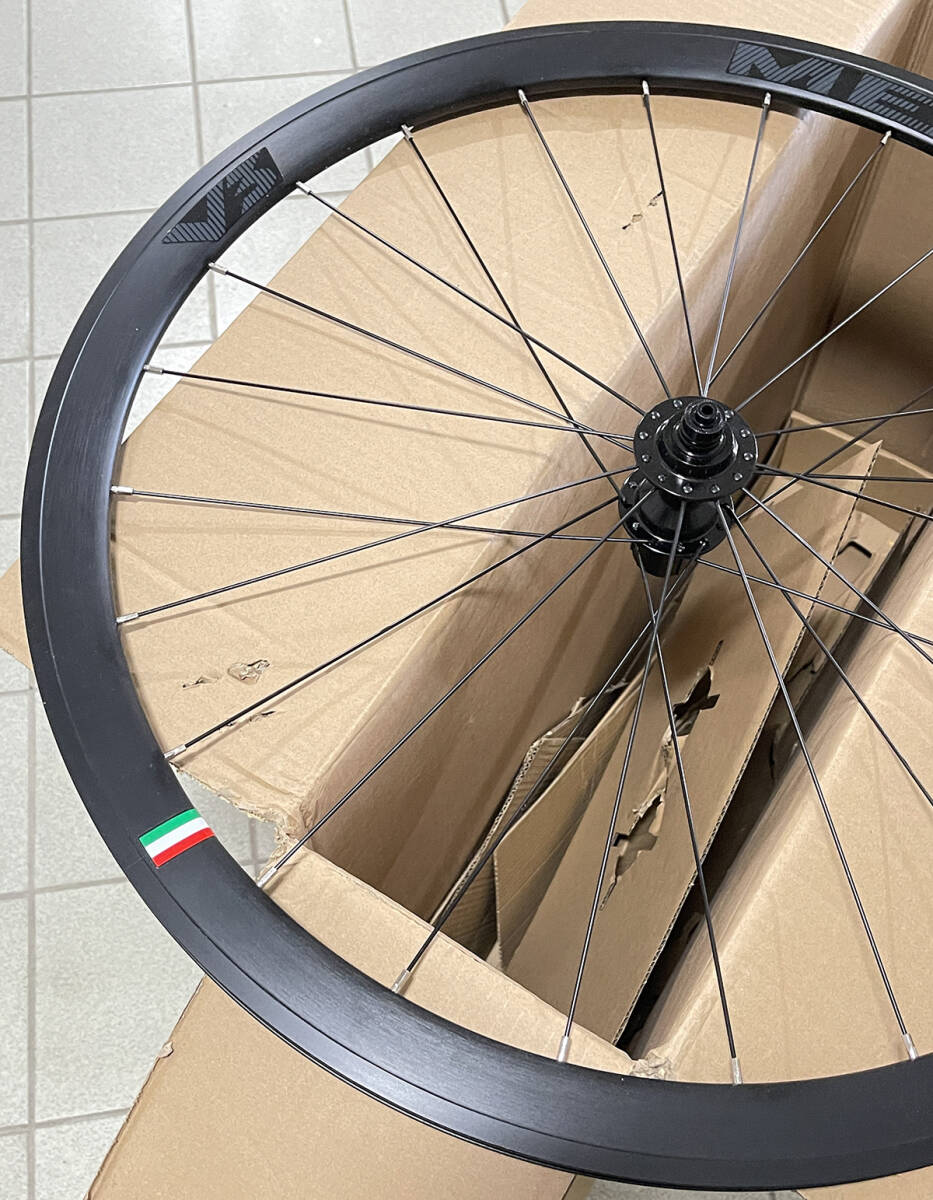 MEROCA 爆音 700C アルム合金 完組ホイール Cブレーキ クィックリリース ロードバイクホイール 前後セット_画像7