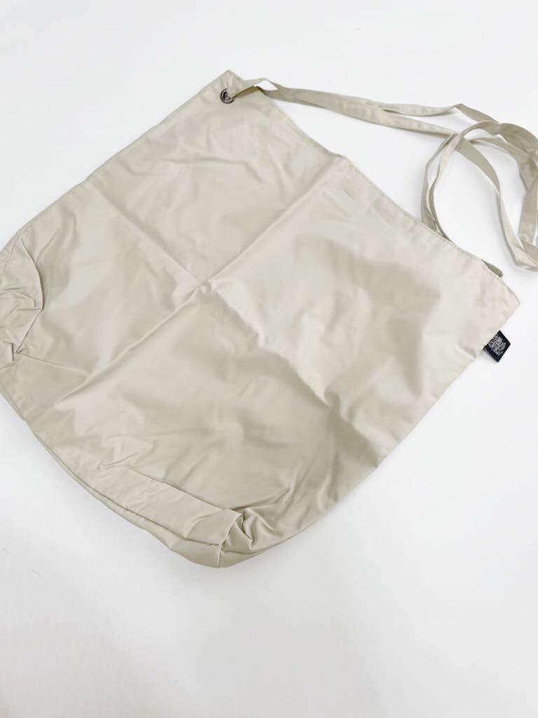  новый товар Aquascutum плащ непромокаемая одежда упаковочный пакет есть L размер тренчкот 