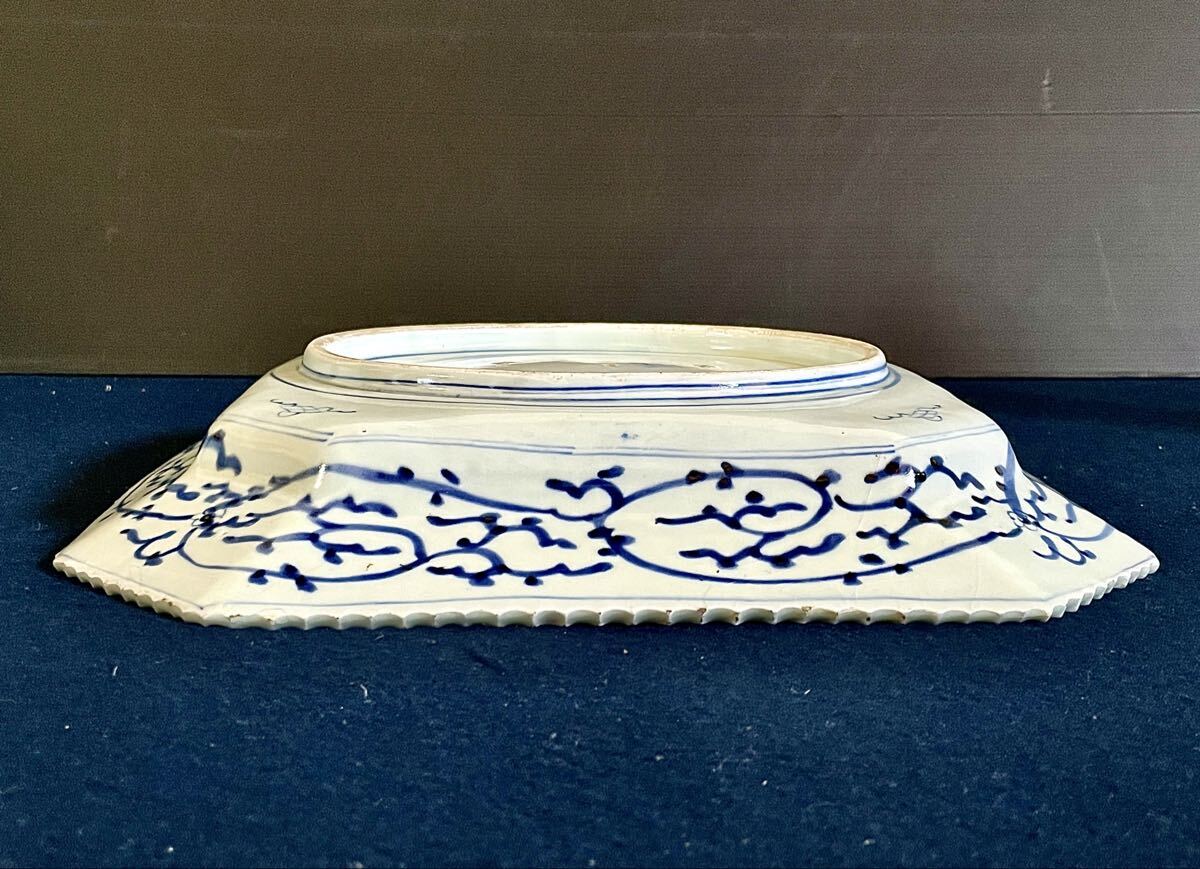 【美品】「母」 古伊万里 染付 線描 隅切 角皿 36cm径 伊万里焼 (Ｂ) 美品】「母」 古伊万里 染付 線描 隅切 角皿 36cm径 伊万里焼 (