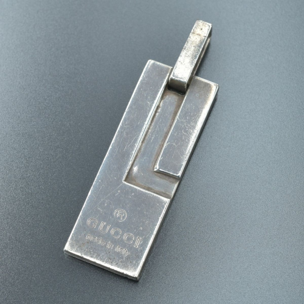 グッチ SV925 ロゴプレート ペンダントトップ 磨き済 GUCCI グッチ ネックレストップ SV 925 シルバー