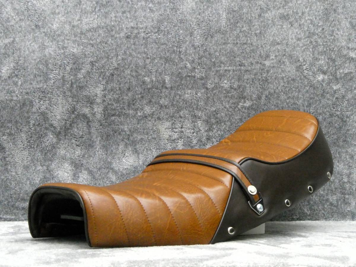 ホークⅡ　茶　ツートン　鋲　打ち　タックロールシート　/ CB250T CB400T HAWK-II完成品 あんこ抜き タックロールシート 段シート バブ