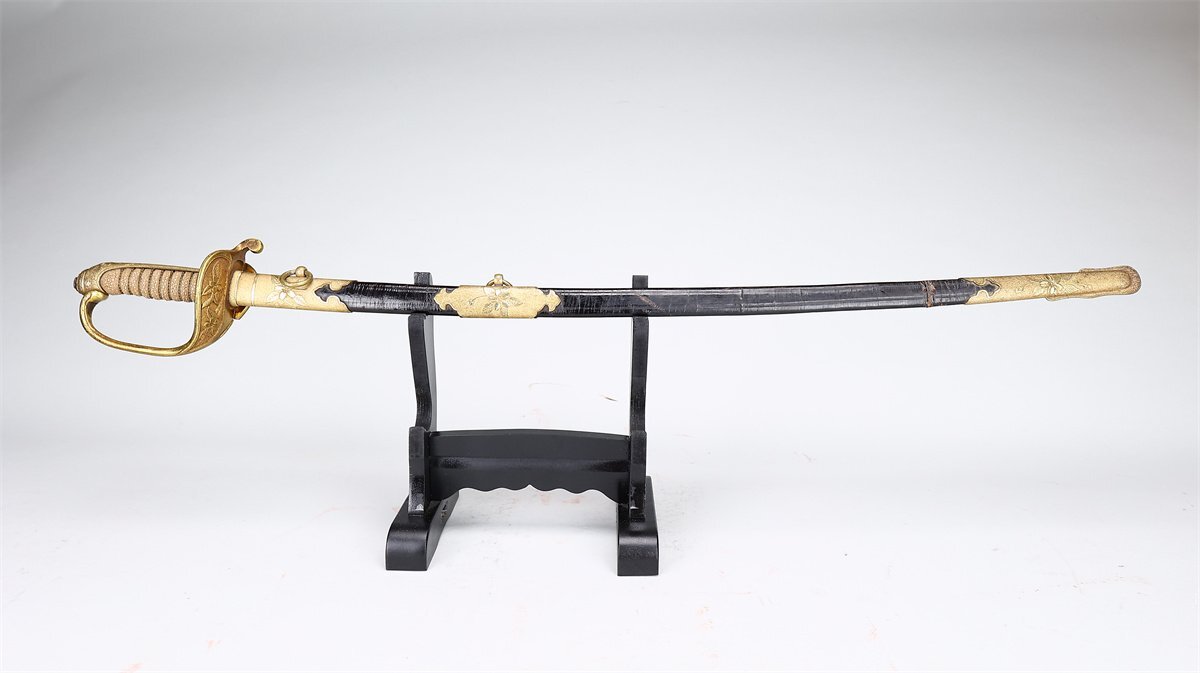 軍刀 柄 旧日本軍 刀装具 時代物 日本刀 士官 鮫皮 将校 儀礼刀 指揮刀 吉】WB167 ミリタリー 個人装備 戦前 旧日本軍 【サーベル指揮刀