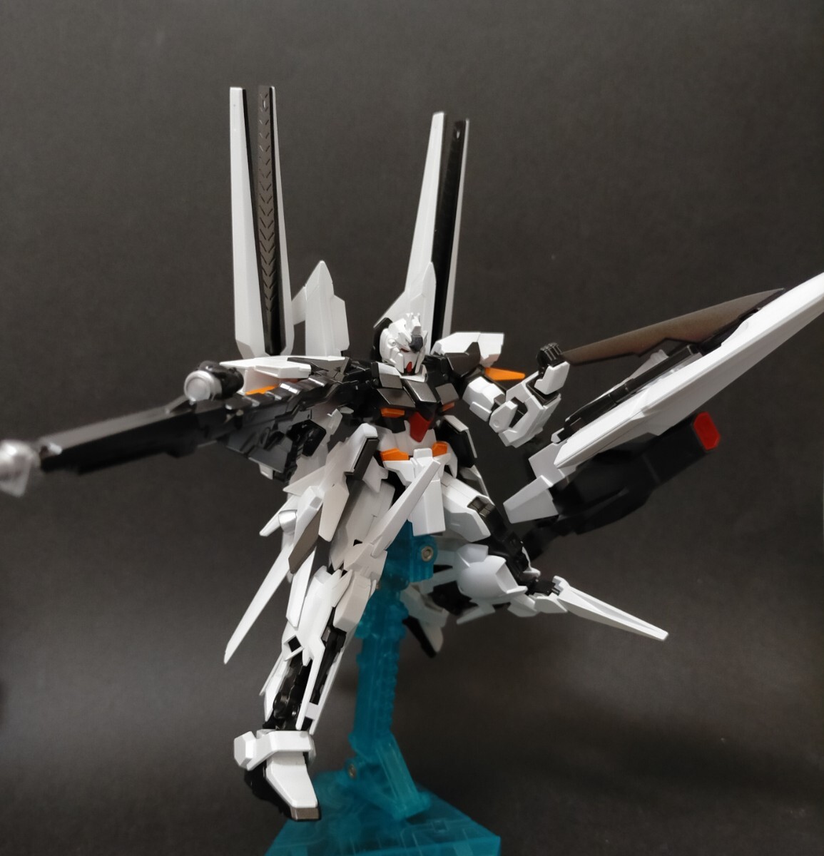 HGUC ガンダムデルタカイ オリジナルカラー完成品 塗装済 HGUC ガンダムデルタカイ オリジナルカラー完成品 塗装済