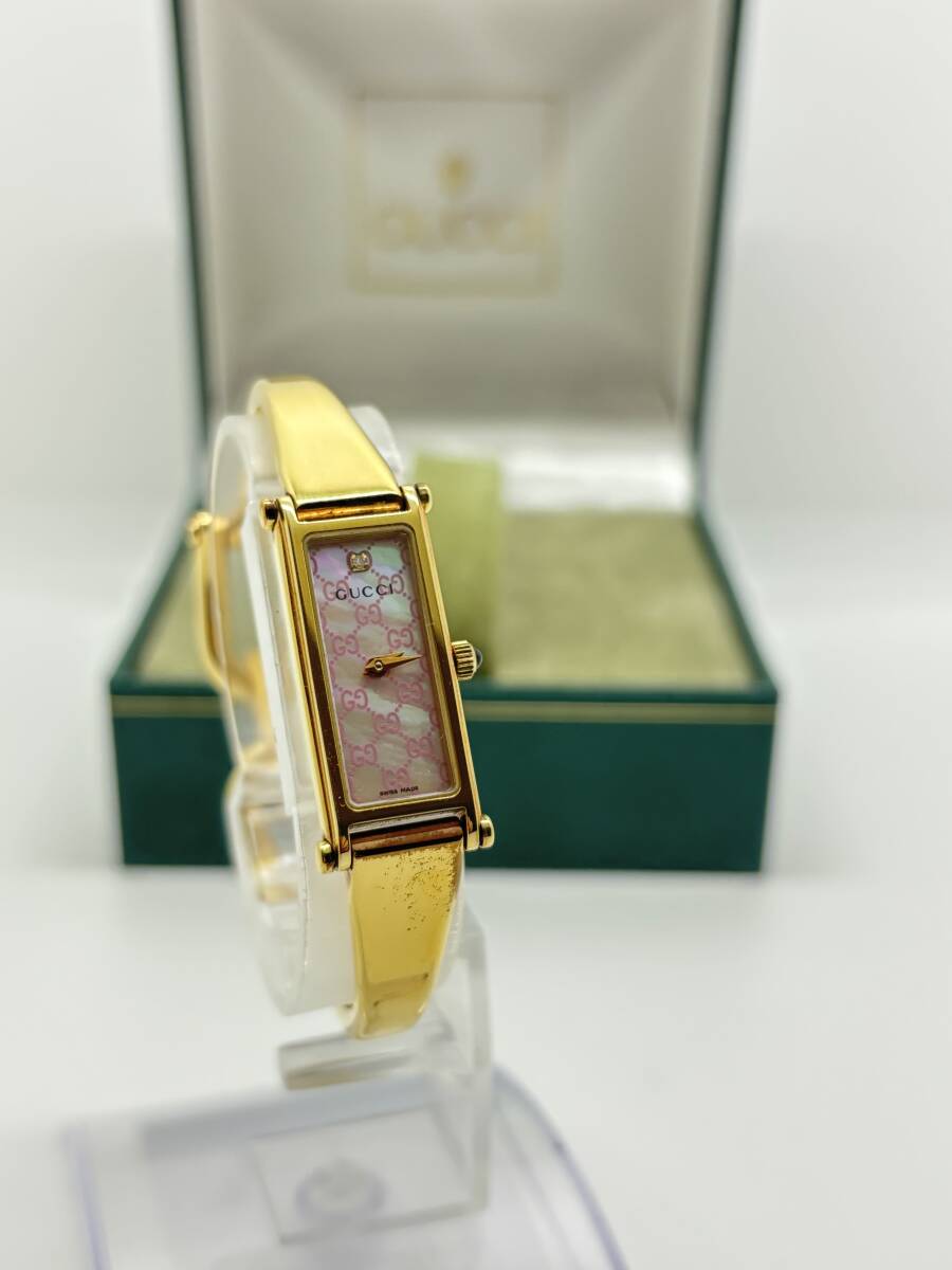 稼動品 GUCCI シェル文字盤 1500L バングル ゴールド クオーツ 時計