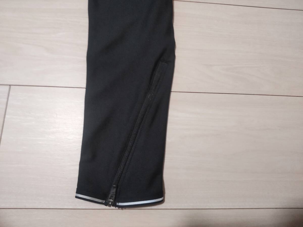 ★新品 ナイキ NIKE ランニングパンツ タイツ ★DRI-FIT 使用 ★ストレッチ地 ★反射素材 ★黒色 ★タイトフィット ★Sサイズ_画像5