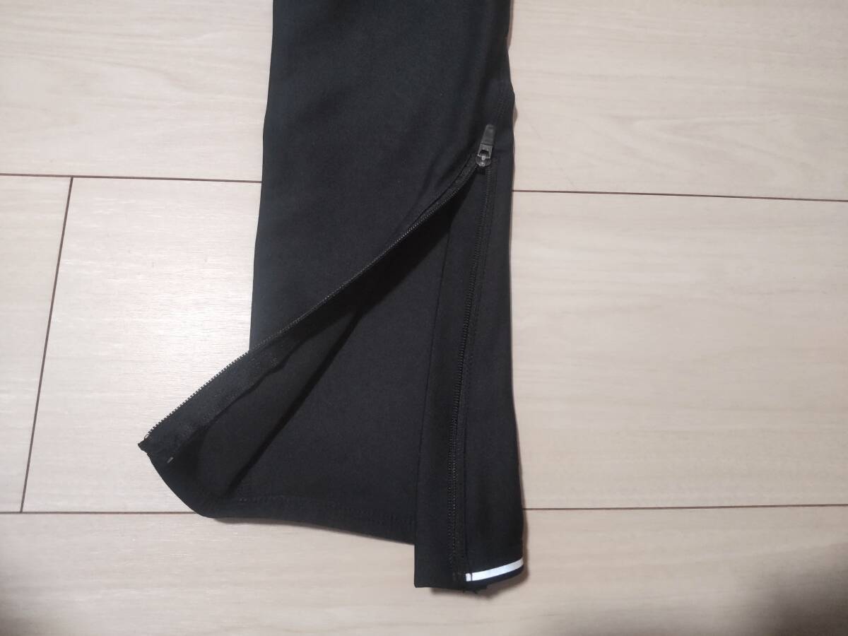★新品 ナイキ NIKE ランニングパンツ タイツ ★DRI-FIT 使用 ★ストレッチ地 ★反射素材 ★黒色 ★タイトフィット ★Sサイズ_画像6