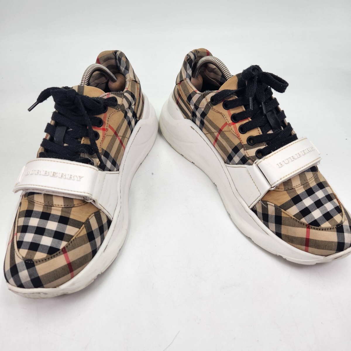 送料関税込★Burberry★チェック スニーカー★ブラウン 系 BURBERRY LONDON ENGLAND バーバリーロンドン ITLEOSHO5CAS ノバ